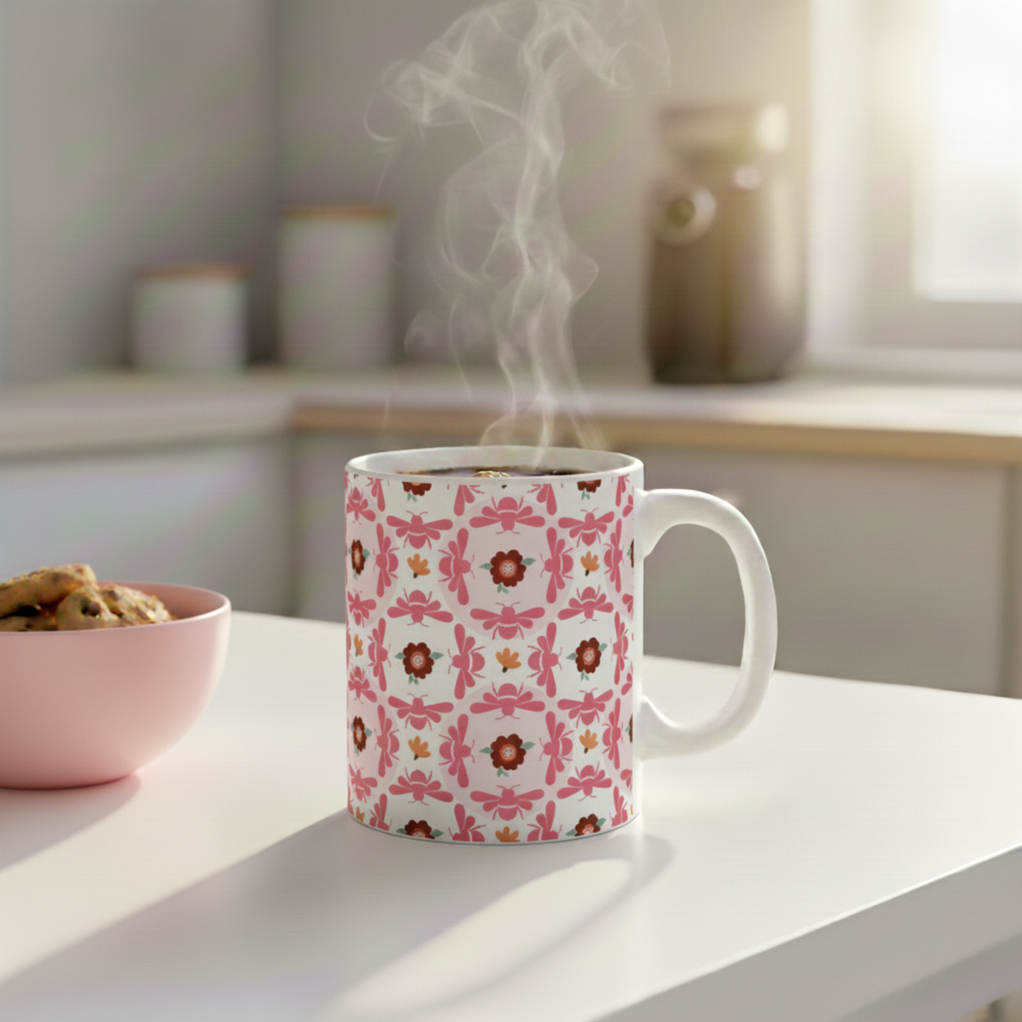 Keramiktasse mit Bienen- und Blumenmotiv, Rosa
